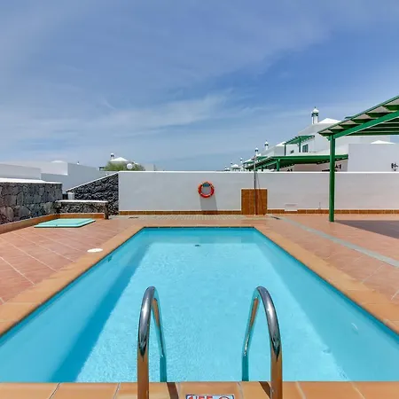 Maciot- Three-bedroom Vila Playa Blanca (Lanzarote)